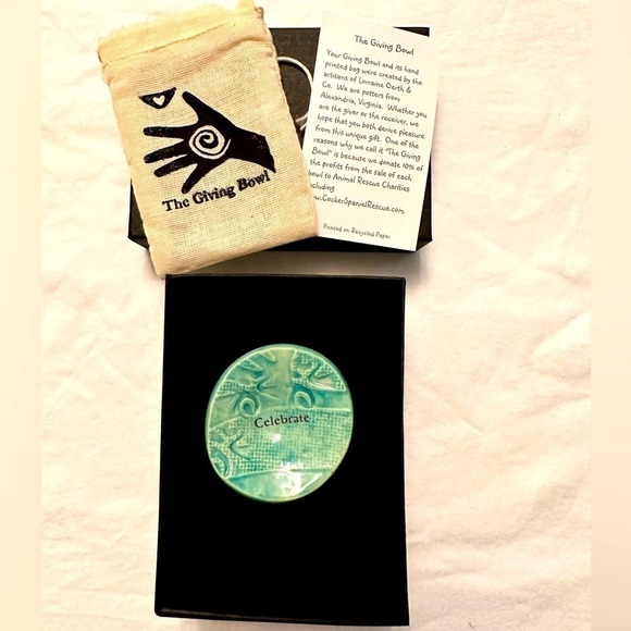 🎉Fun Little Gift ‘The Giving Bowl’ NWT - Picture 1 of 6